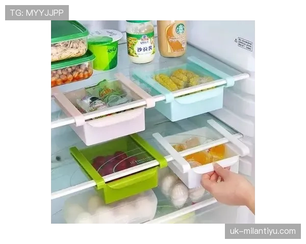 仲满家的冰箱里塞满了能量胶,连饮料都按训练时段分装 仲满家的冰箱里塞满了能量胶,连饮料都按训练时段分装